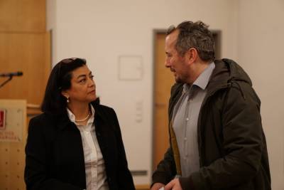 CDU-Mitgliederbeauftragte und Frauen-Chefin Sandra Nitschke unterhlt sich mit Vorstandsmitglied Gianni Di Martino