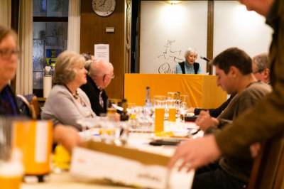 Barbara Hoefer wurde fr 25 Jahre Mitgliedschaft geehrt. 