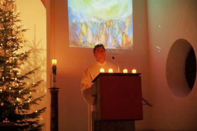 Pastoralreferent Martin Wunram in der Kirche St. Johannes