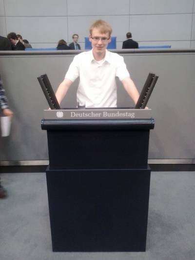 Am Rednerpult in Berlin. 