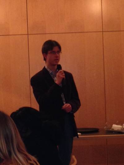 Der stellvertretende Vorsitzende, Fabian Zahlecker, begrt die Gste. 