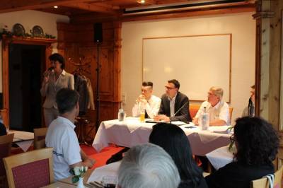 Etwa 50 Mitglieder waren an einem Juni-Abend ins Hotel Alte Kelter am Fue des Kappelbergs gekommen