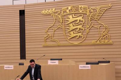 Lorek berichtet von der Arbeit im Innenausschuss. 