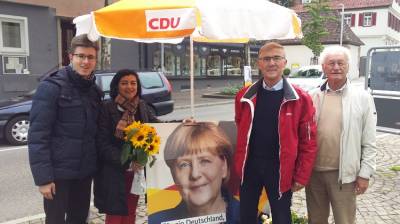 Wahlkampfstand auf dem Fellbacher Wochenmarkt