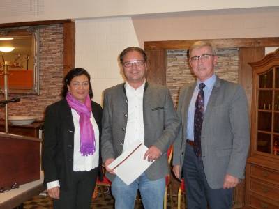 Volker Kurz wird nach 19 Jahren als Schatzmeister aus dem Vorstand verabschiedet. 30 Jahre ist er bereits Mitglied der CDU. 